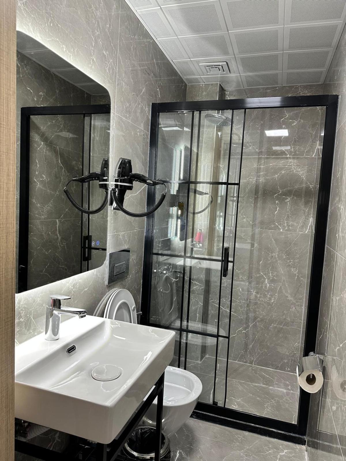 איסטמבול Grand Fm Hotel מראה חיצוני תמונה